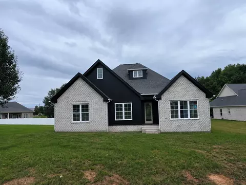 61 Hickory Grove Dr, Morrison, TN 37357