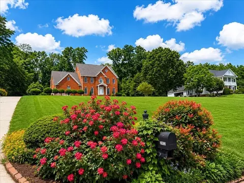 2832 Kensington St, Athens, TN 37303