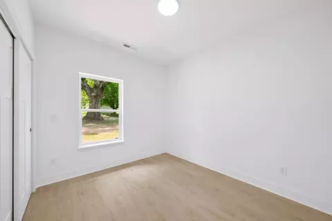 Bedroom - 701 Oak Grove Rd, Goodspring, TN 38460 photo 4 of 5