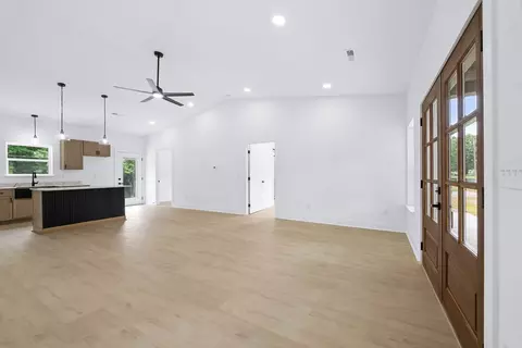 Living - 701 Oak Grove Rd, Goodspring, TN 38460 photo 1 of 3