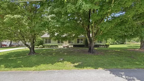 30 W Paradise Dr, Winchester, TN 37398