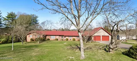 1614 Oak St, Loudon, TN 37774