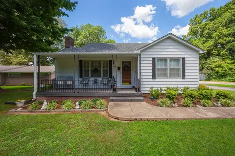 1026 S College St, Trenton, TN 38382