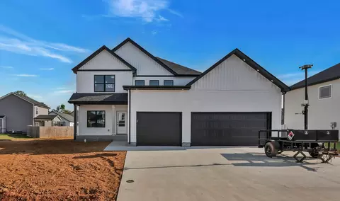154 Monaghan Dr, Clarksville, TN 37042