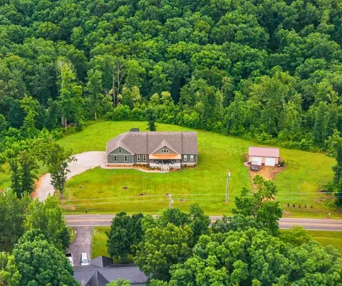 217 Rockhouse Rd, Hohenwald, TN 38462