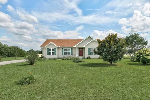 6 Fieldstone Ln, Fayetteville, TN 37334
