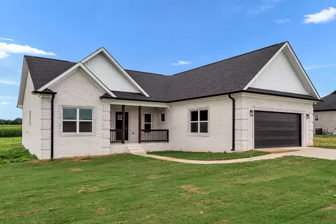 1380 Lanning Rd, Lawrenceburg, TN 38464