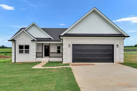 1380 Lanning Rd, Lawrenceburg, TN 38464