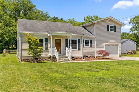 8 Morgan Cir, Fort Oglethorpe, GA 30742