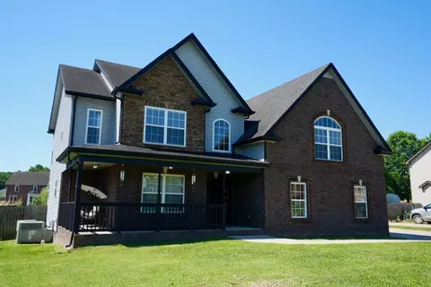 1532 Hattie Ln, Clarksville, TN 37042