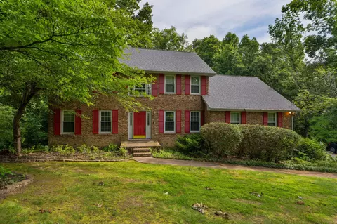 709 Rocky Shadows Dr, Chattanooga, TN 37421