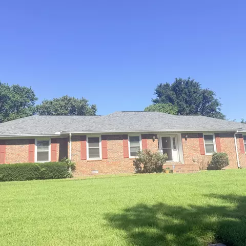 2318 Riverstone Dr, Murfreesboro, TN 37128