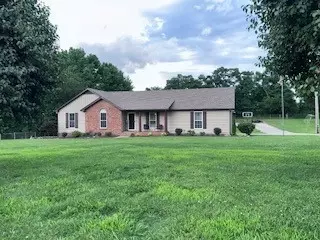2205 Howell Rd, Greenbrier, TN 37073