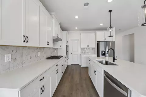 Kitchen - 3711 Wiregrass Ct, Rockvale, TN 37153 photo 4 of 8