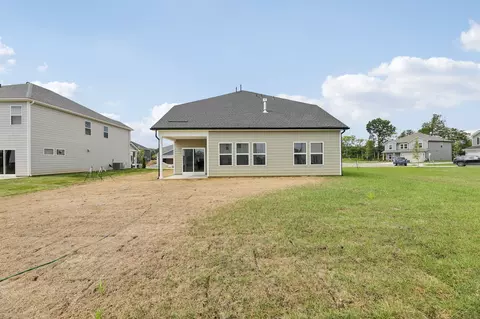 Exterior - 3711 Wiregrass Ct, Rockvale, TN 37153 photo 8 of 10
