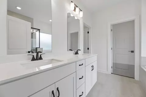 Bath - 3711 Wiregrass Ct, Rockvale, TN 37153 photo 1 of 7