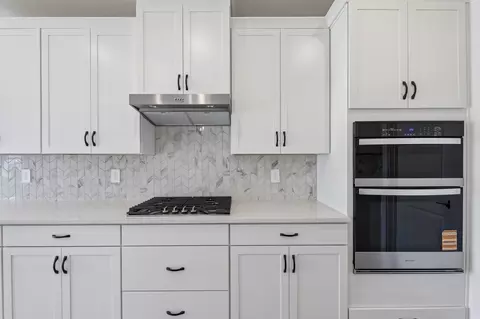 Kitchen - 3711 Wiregrass Ct, Rockvale, TN 37153 photo 5 of 8