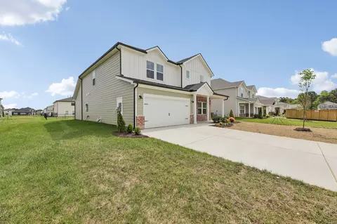 Exterior - 3711 Wiregrass Ct, Rockvale, TN 37153 photo 4 of 10