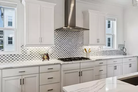 Kitchen - 171 Front St, Franklin, TN 37064 photo 4 of 11