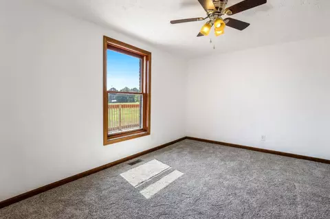 Bedroom - 239 Wayne Threatt Rd, Dover, TN 37058 photo 4 of 4
