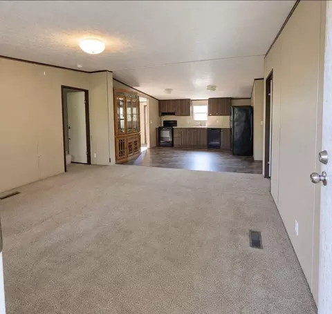 123 Washington Ave, Camden, TN 38320