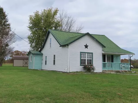 1263 Union Camp Rd, Lafayette, TN 37083