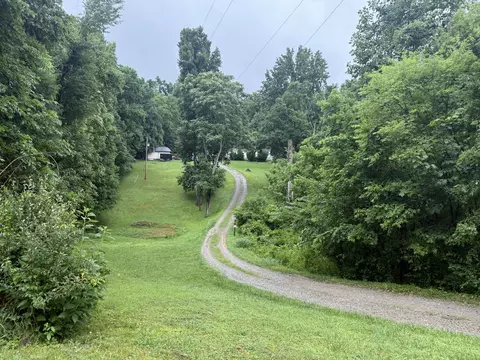 6437 Peytonsville Arno Rd, College Grove, TN 37046