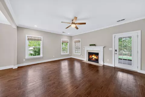 Living - 910 Scouting Dr, Franklin, TN 37064 photo 3 of 7