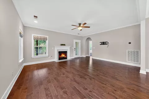 Living - 910 Scouting Dr, Franklin, TN 37064 photo 2 of 7