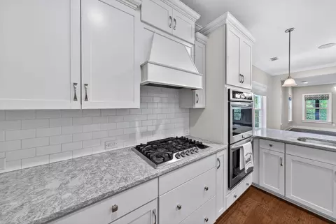 Kitchen - 910 Scouting Dr, Franklin, TN 37064 photo 3 of 4