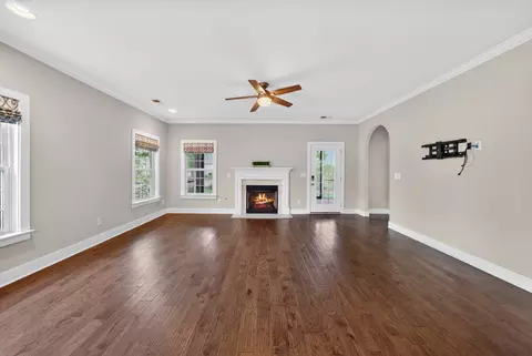 Living - 910 Scouting Dr, Franklin, TN 37064 photo 1 of 7