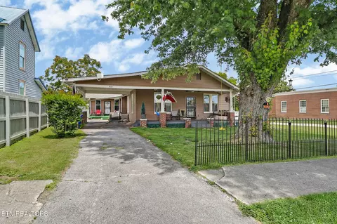 400 W Rockwood St, Rockwood, TN 37854
