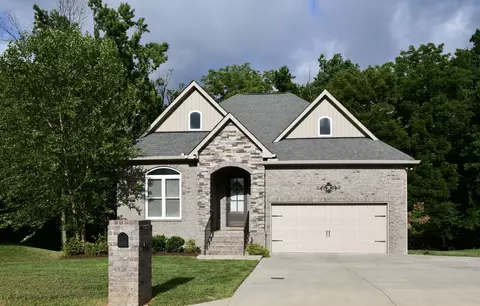 124 Grayson Ln, White House, TN 37188