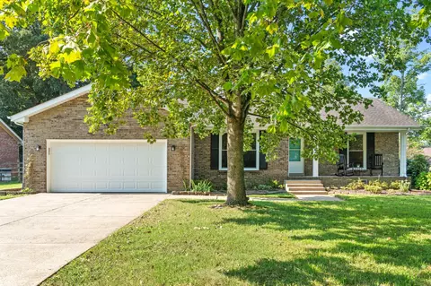 216 Millstone Cir, Clarksville, TN 37042