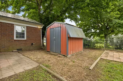 Exterior - 111 Morrison St, Centerville, TN 37033 photo 5 of 7