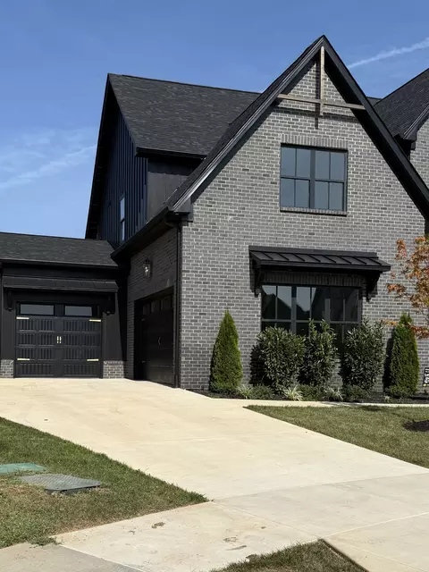 Exterior - 5732 Eaglemont Dr, Murfreesboro, TN 37129 photo 2 of 12