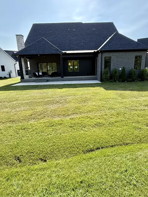 Exterior - 5732 Eaglemont Dr, Murfreesboro, TN 37129 photo 9 of 12