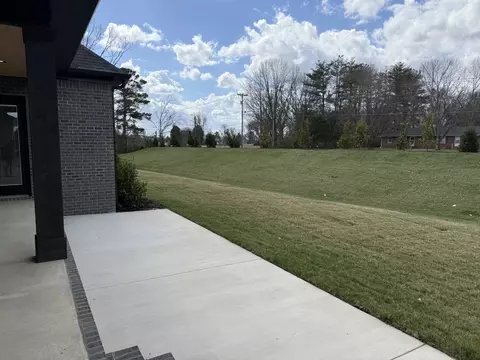 Exterior - 5732 Eaglemont Dr, Murfreesboro, TN 37129 photo 4 of 12