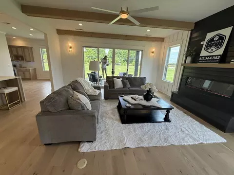 Living - 5732 Eaglemont Dr, Murfreesboro, TN 37129 photo 7 of 11
