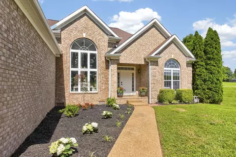 Exterior - 2305 Clara Mathis Rd, Spring Hill, TN 37174 photo 13 of 15