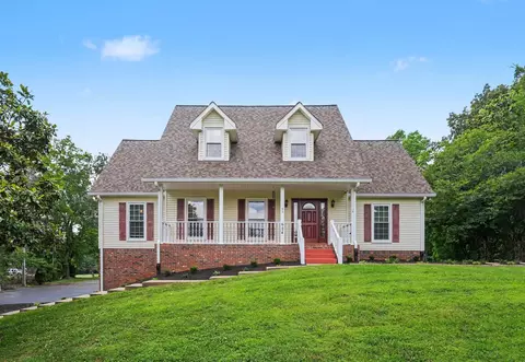 624 N Woodson Rd, Clarksville, TN 37043