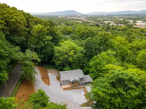 2317 Ridge Crest Dr #1, Chattanooga, TN 37406