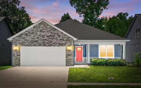 1134 Eagles Nest Ln, Clarksville, TN 37040