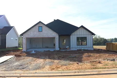840 Cedar Wood Dr, Clarksville, TN 37043