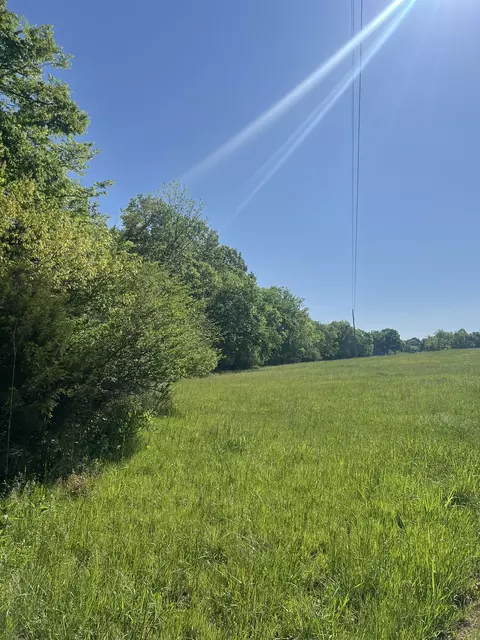330 Claiborne Ln, Hartsville, TN 37074