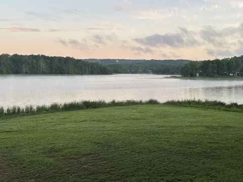 195 Shoreside Ct, Tracy City, TN 37387