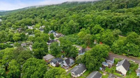 32 Oliver Ct, Signal Mountain, TN 37377