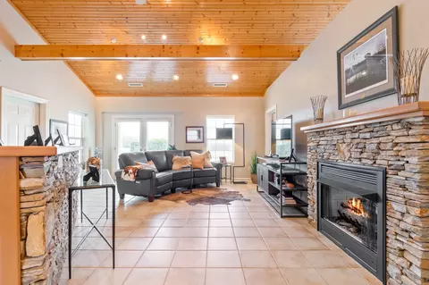 Living - 3100 Floyd Rd, Eagleville, TN 37060 photo 1 of 3
