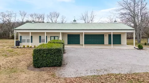 Exterior - 3100 Floyd Rd, Eagleville, TN 37060 photo 3 of 10