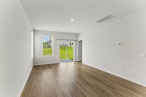 Living - 566 Trinity Way, Spring Hill, TN 37174 photo 3 of 3